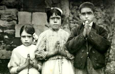 True picture of the three actual children of Fatima